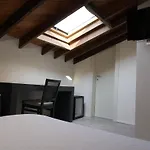 Viscuso House Konukevi *