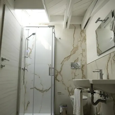 Viscuso House アーチ・カステッロ