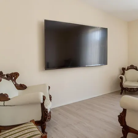 Viscuso House بيت ضيافة آتْشّي كاستيلّو