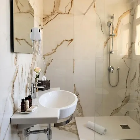 بيت ضيافة Viscuso House آتْشّي كاستيلّو