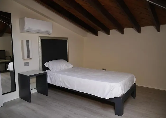 Viscuso House Aci Castello
